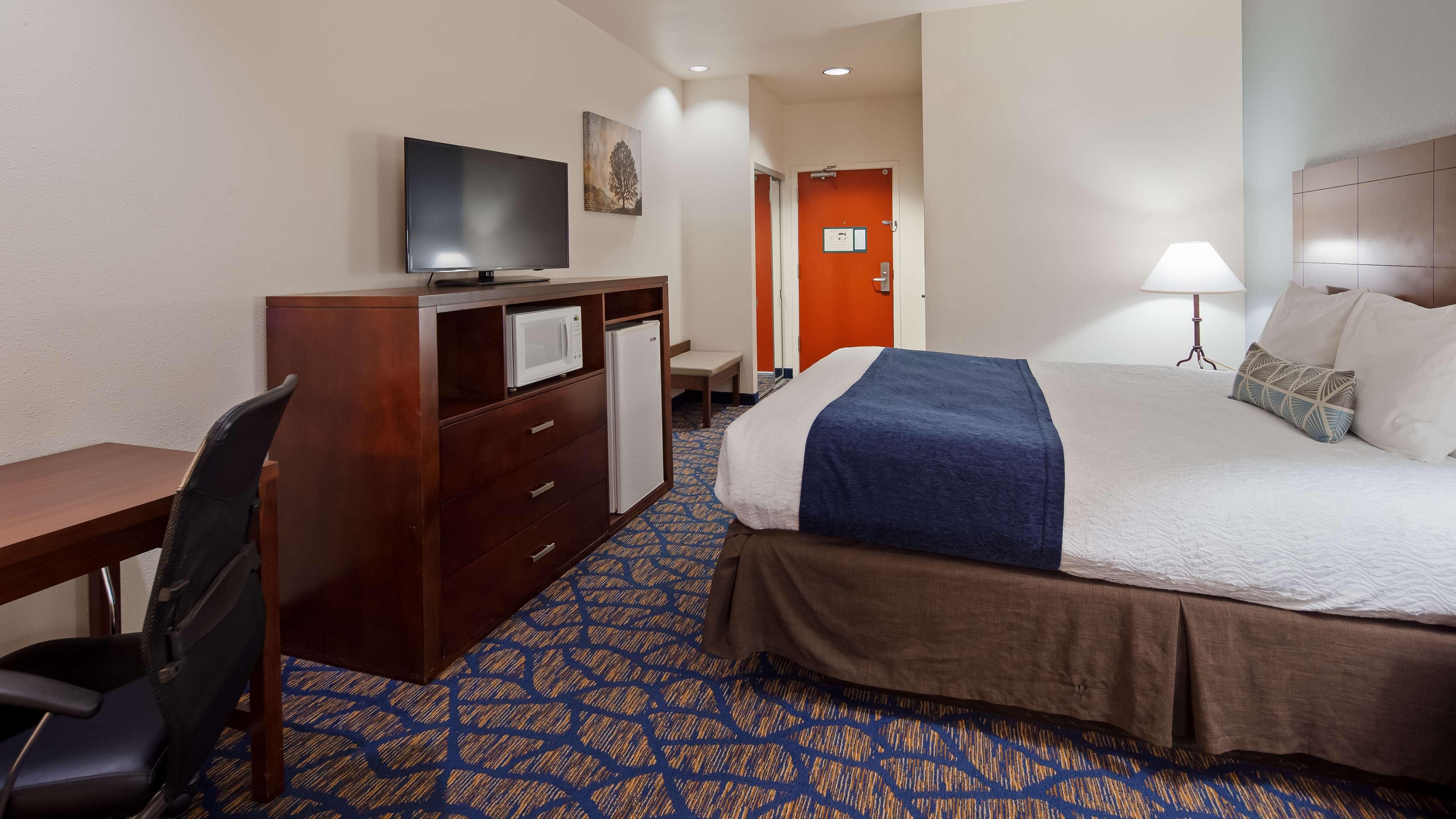 Best Western Plus Villa Del Lago Inn Patterson Exterior foto