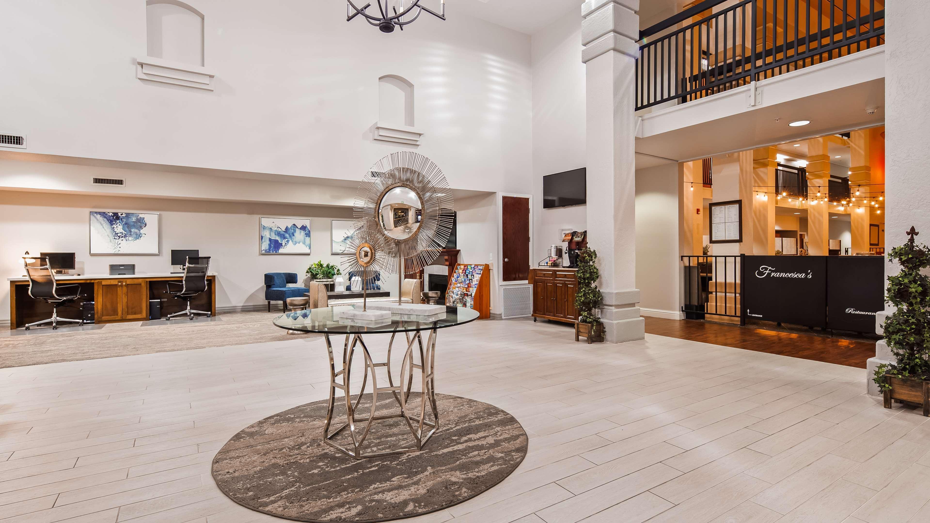 Best Western Plus Villa Del Lago Inn Patterson Exterior foto