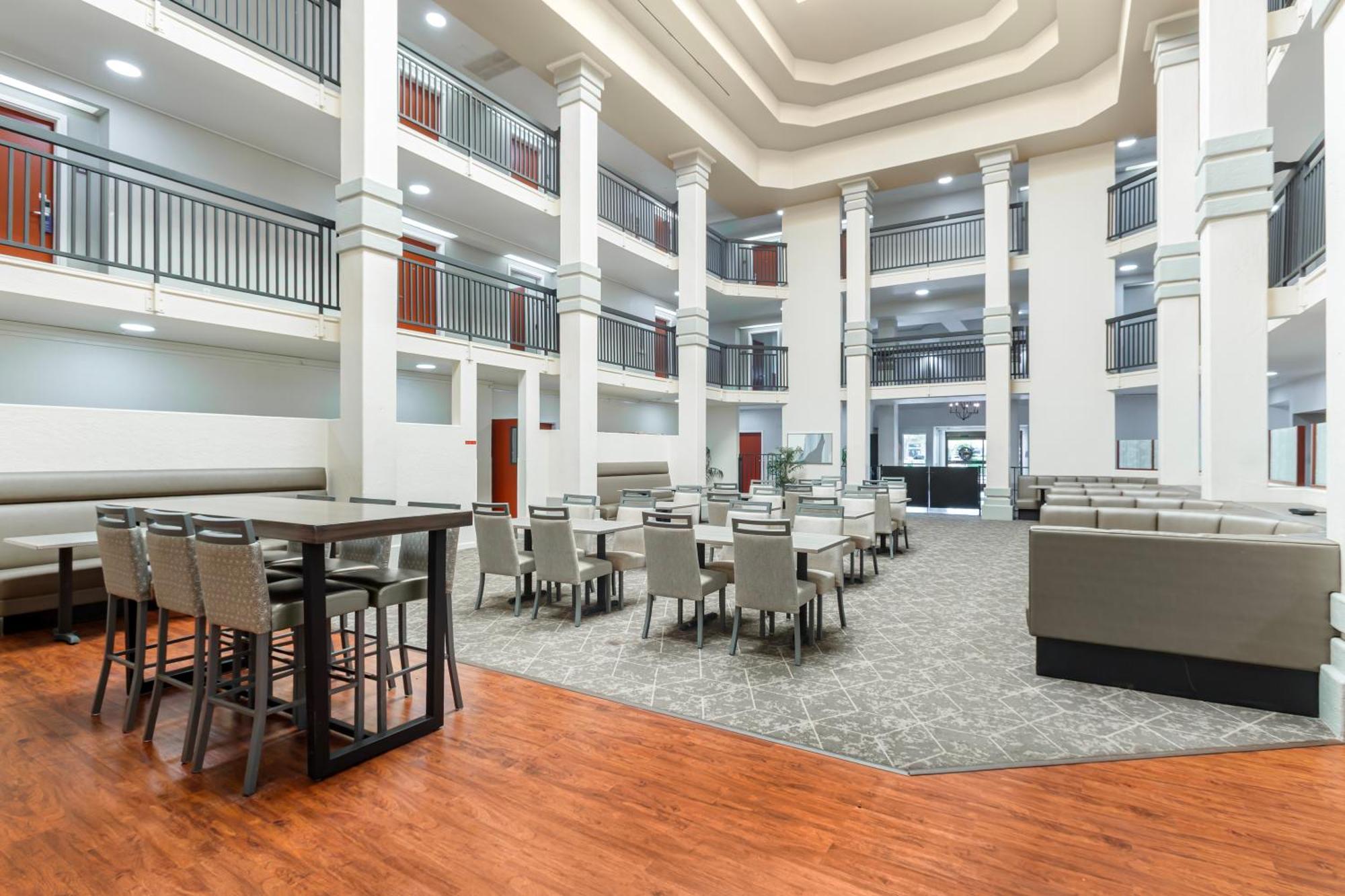Best Western Plus Villa Del Lago Inn Patterson Exterior foto